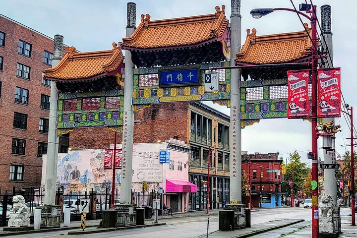 Vancouver Cruise Transfers/ Pre & Post Cruise City Sightseeing Tour Private - Image 4