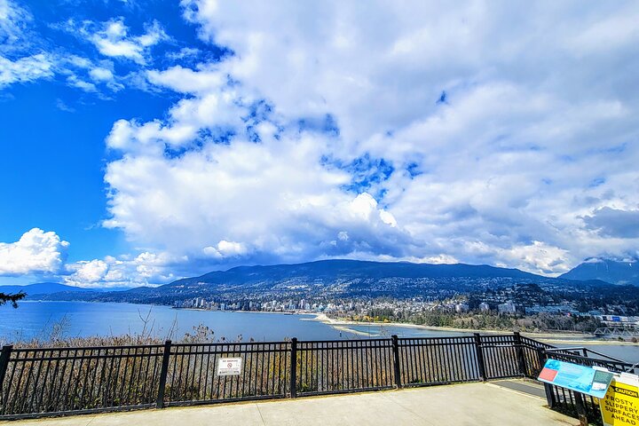 Vancouver, Grouse Mountain, Suspension &The Look Out Private Tour - Image 4