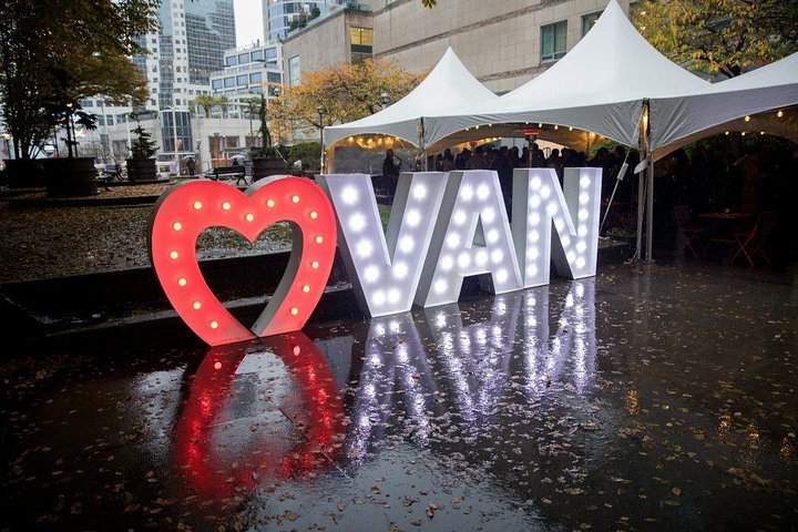 Vancouver Romantic Couple Luxury Tour Private - Image 1