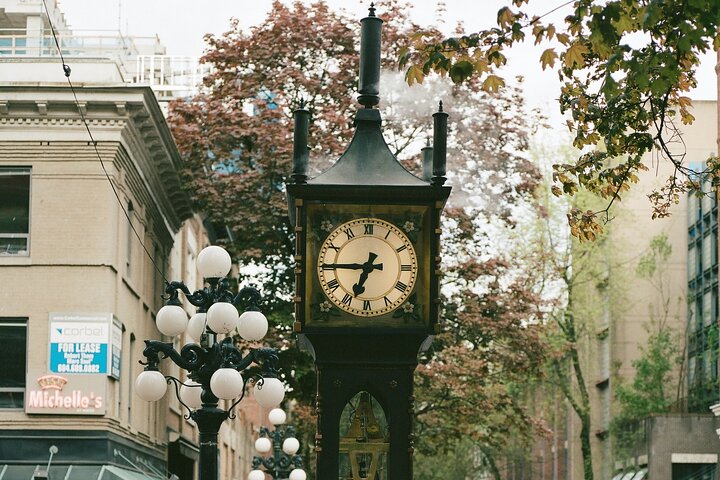 Vancouver Romantic Couple Luxury Tour Private - Image 5