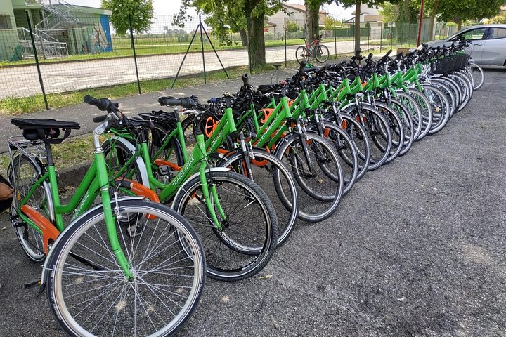Bike rental in Venice - Image 2