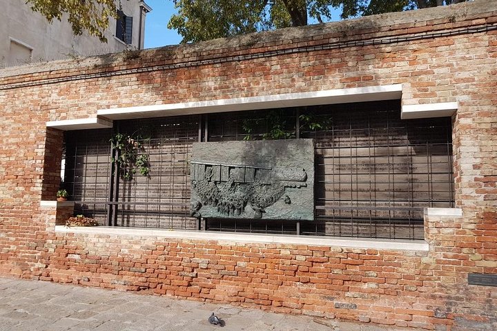 Friendinvenice Cannaregio &Jewish Heritage- private tour - Image 2