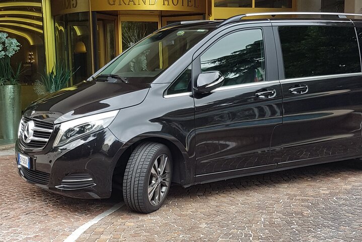 Gardaland full Day private transfers from Venice area and viceversa up8pax - Image 3