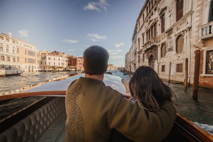 Grand Canal Boat Private Tour: Murano and Burano - Image 4