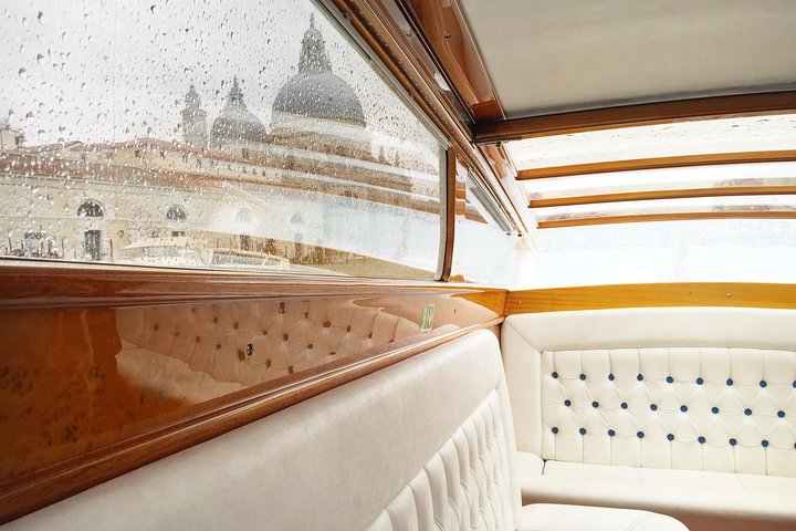 Grand Canal Boat Private Tour , Murano and Burano with lunch in a local restaurant - Image 3