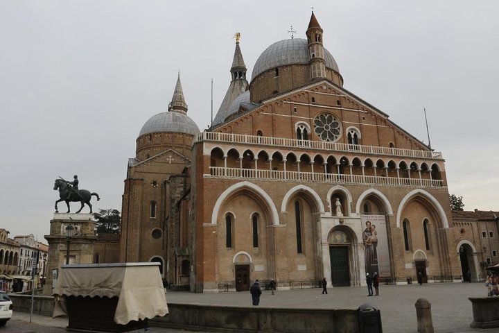 Half day cruise terminal shore excursion to Padua, Venetian villas Brenta canal - Image 4
