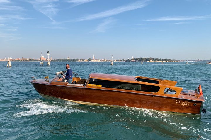 Private Grand Canal Boat Tour , Murano and Burano 6 hours - Image 3