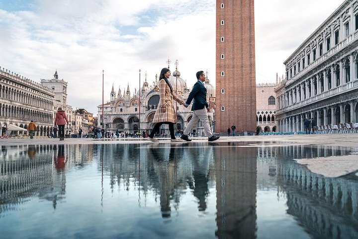 Private Photo Shoot in Venice with Gondola Ride - Image 5