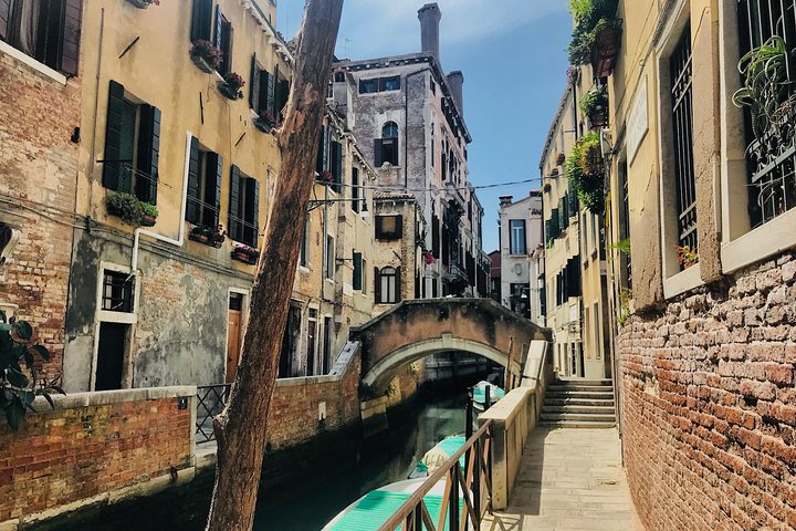Venice Off the Beaten Path: private tour in Venice with a local - Image 1