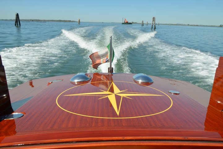 Venice Sunset Experience with Private Luxury Boat and Bottle Prosecco - Image 5