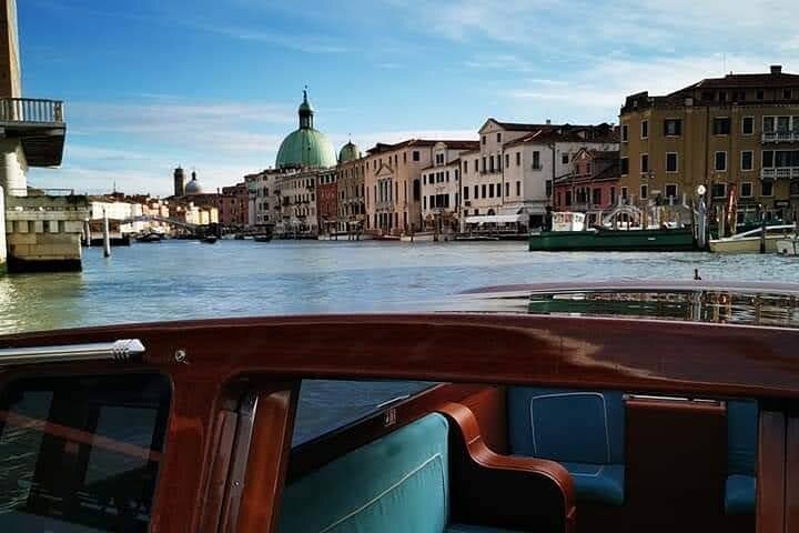 Venice Sunset Experience with Private Luxury Boat and Bottle Prosecco - Image 3