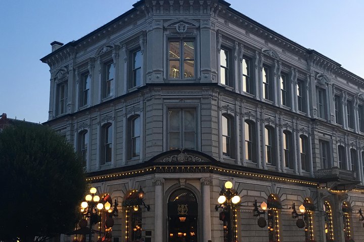 Enjoy A Private Tour of Beautiful Victoria! - Image 4