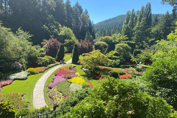 Private Tour of Victoria and to Butchart Gardens - Image 2