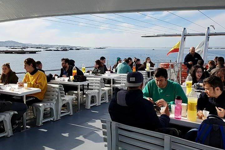 1hr Catamaran Tour with Mussels Tasting from O Grove - Image 4