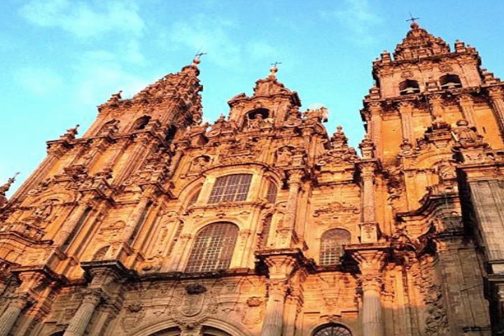 Vigo Shore Excursion: Small Group Santiago De Compostela Full Day Tour - Image 3