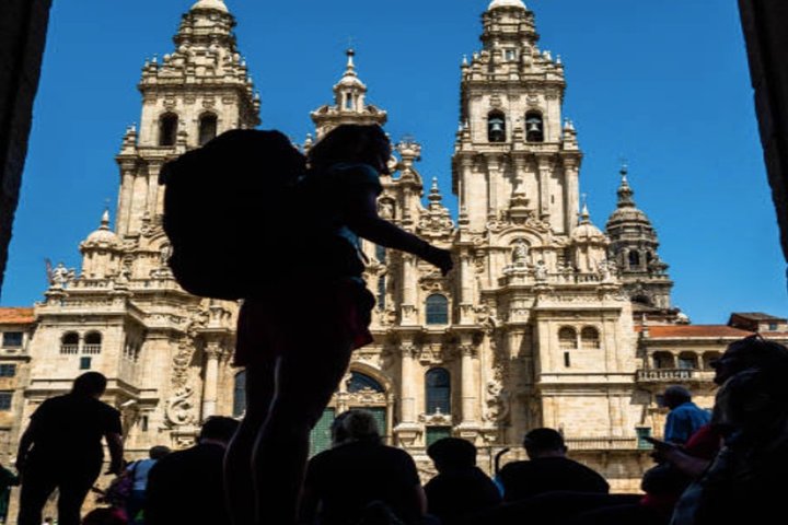 Vigo Shore Excursion: Small Group Santiago De Compostela Full Day Tour - Image 5