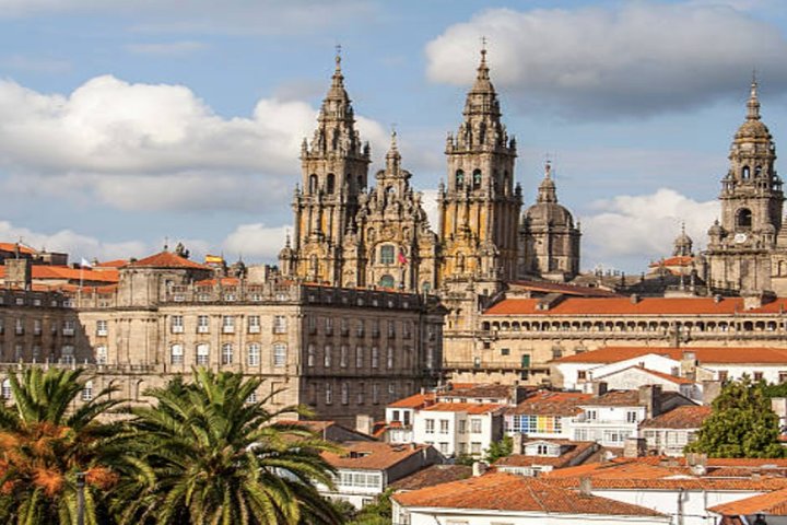 Vigo Shore Excursion: Small Group Santiago De Compostela Full Day Tour - Image 1