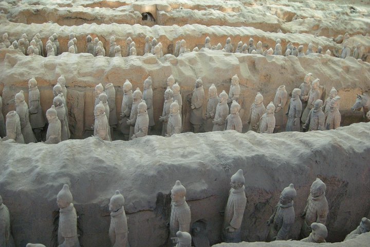 Xi'an Railway Station Pick up and Terracotta Warriors Museum Day Tour - Image 4