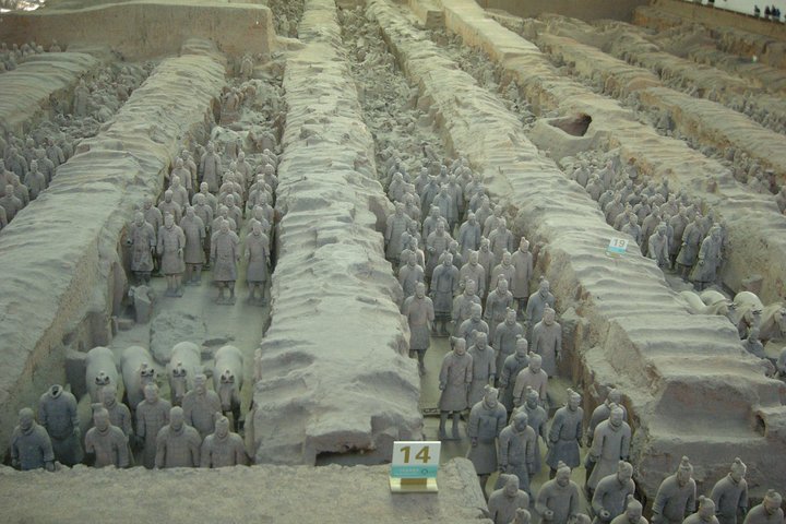 Xi'an Railway Station Pick up and Terracotta Warriors Museum Day Tour - Image 2