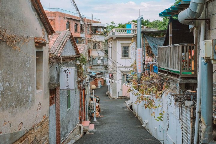 Day Tour to Admire the Panorama of Gulangyu Island and Visit the Precious Birds - Image 2