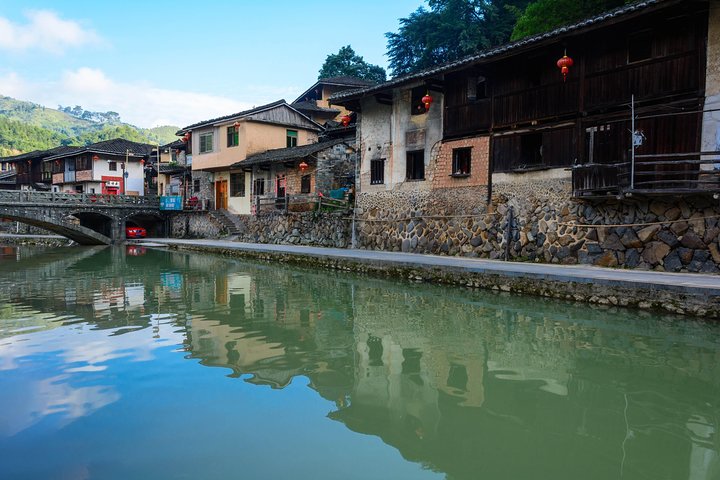 Private Day Tour To Tianluokeng Tulou from Xiamen Including Lunch - Image 3