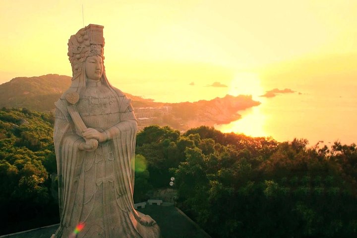 Private Day Tour to Visit Guanghua Temple and Meizhou Island from Xiamen - Image 1