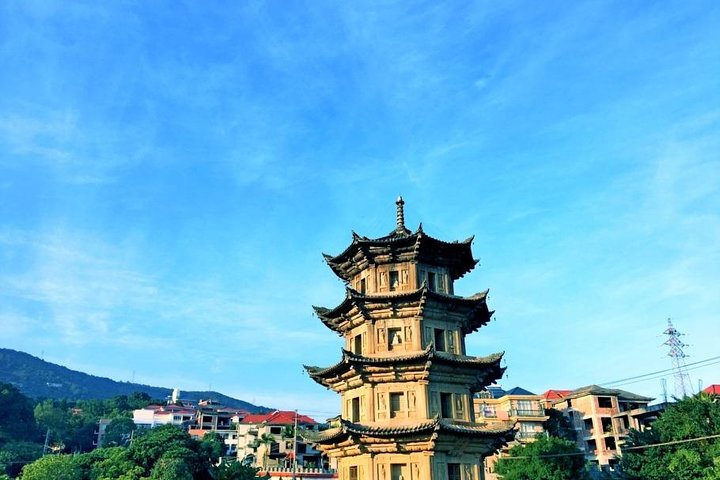Private Day Tour to Visit Guanghua Temple and Meizhou Island from Xiamen - Image 4