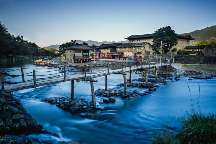 Private Transfer Service between Xiamen City and Nanjing Tulou  - Image 2