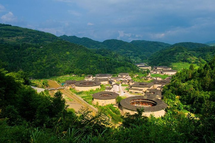 Tour Guide and Car: Private Day Tour to Tianluokeng Tulou and Hekeng Tulou - Image 3