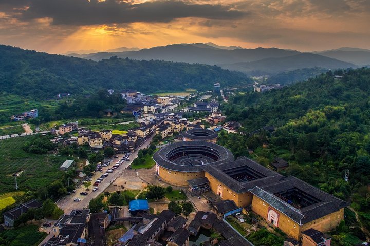 Tour Guide and Car: Private Day Tour to Tianluokeng Tulou and Hongkeng Tulou - Image 2