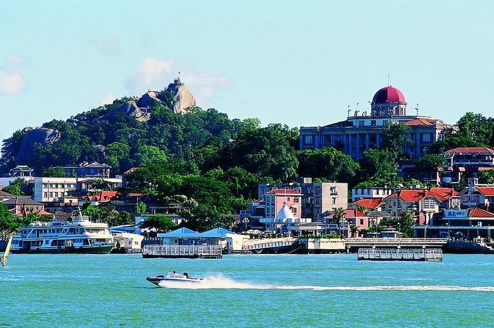 Xiamen Private Day Tour Include Gulangyu Island and Botanic Garden - Image 1