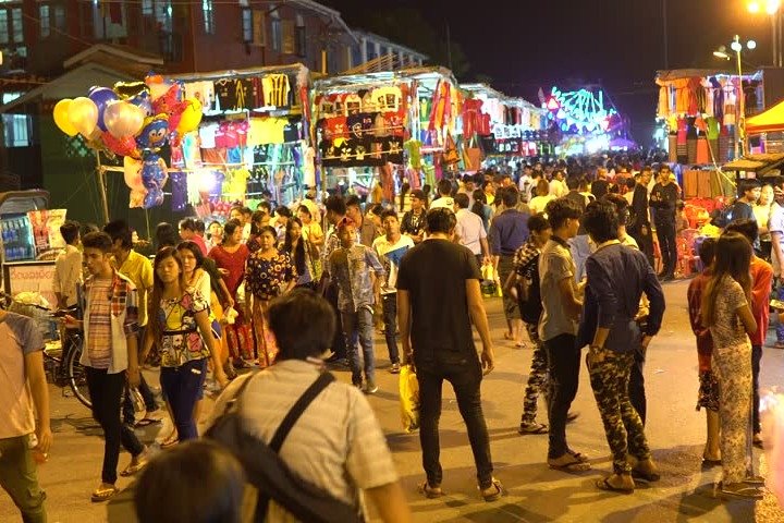 Enjoy Yangon Night  - Image 2
