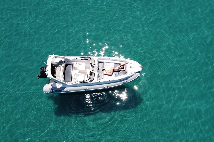 Private 7m 250hp speed boat tour Shipwreck Blue caves up to 9pax  - Image 1