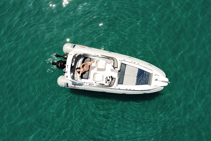 Private 7m 250hp speed boat tour Shipwreck Blue caves up to 9pax  - Image 4
