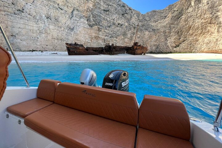 Private Cruise to Shipwreck Beach & Blue Caves - Image 1