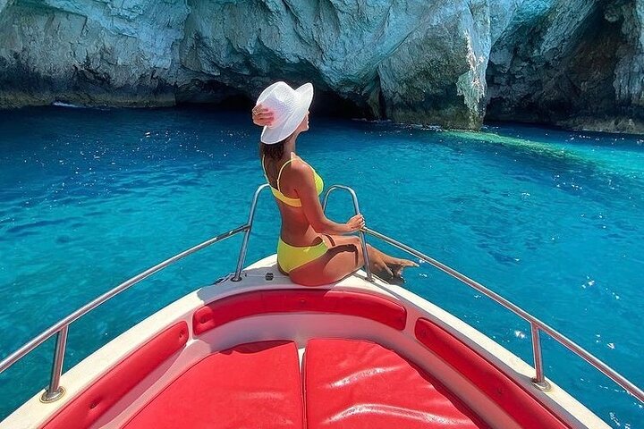 Rent a Boat to Turtle Island, Keri Caves & Mizithres Beach - Image 1
