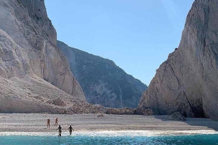 Rent a Boat to Turtle Island, Keri Caves & Mizithres Beach - Image 4