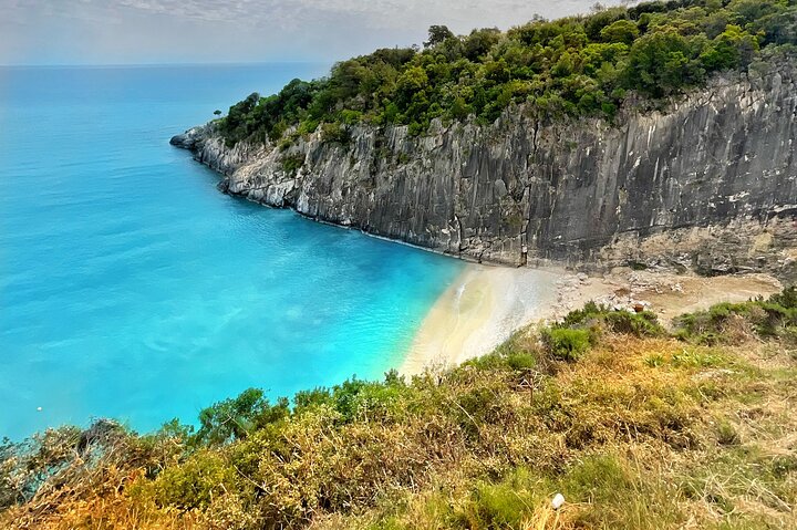 Zakynthos Half day tour Shipwreck beach Blue Caves by small boat - Image 3