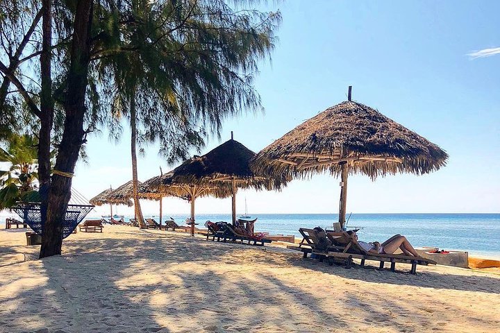 5 Day Nature itinerary for Zanzibar: Relax At Beach, Explore Forests & An Island - Image 2