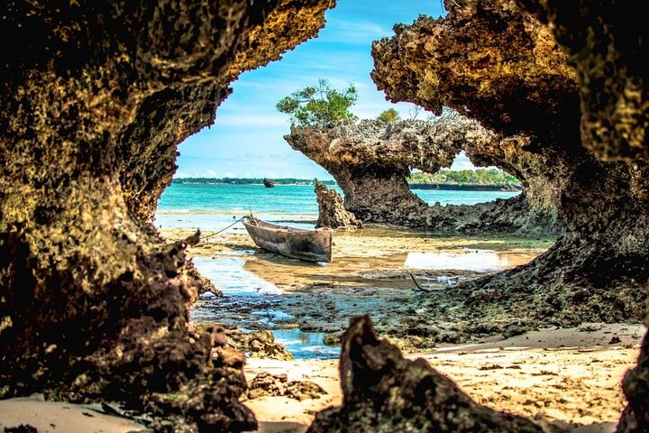 Full-Day Blue Lagoon and Sandbank Boat Tour from Zanzibar - Image 4