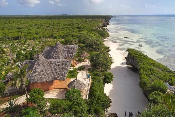 Mtende Beach; Kuza Cave; Paje Beach; Paje Seaweed Center; The Rock Restaurant - Image 4