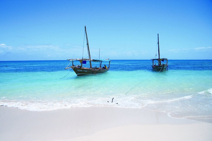 Nakupenda Beach Tour, Secret Garden, Stone Town Tour, Emerson Restaurant - Image 1