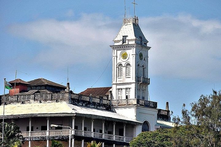 Spice and Stone Town  - Image 1