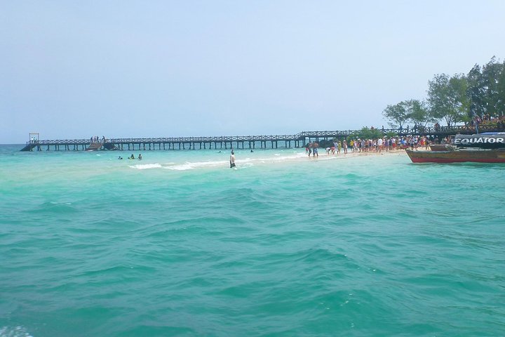 Stone Town and Prison Island from Zanzibar - Image 3