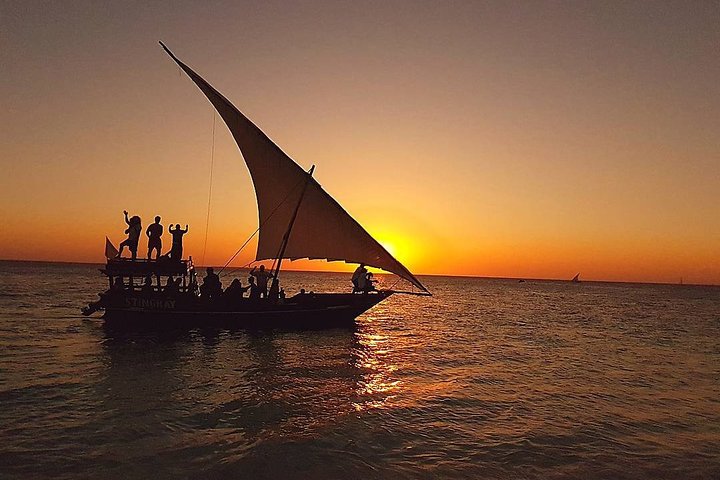 Zanzibar Private Sunset Cruise and Seafood Dinner by Dhow Boat - Image 4
