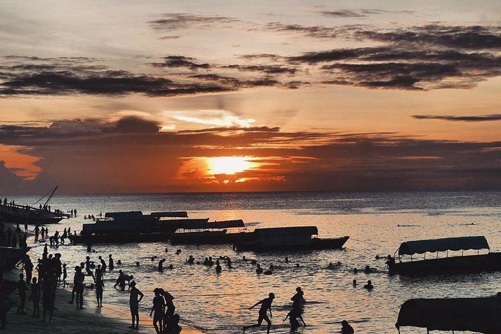Zanzibar Private Sunset Cruise and Seafood Dinner by Dhow Boat - Image 3