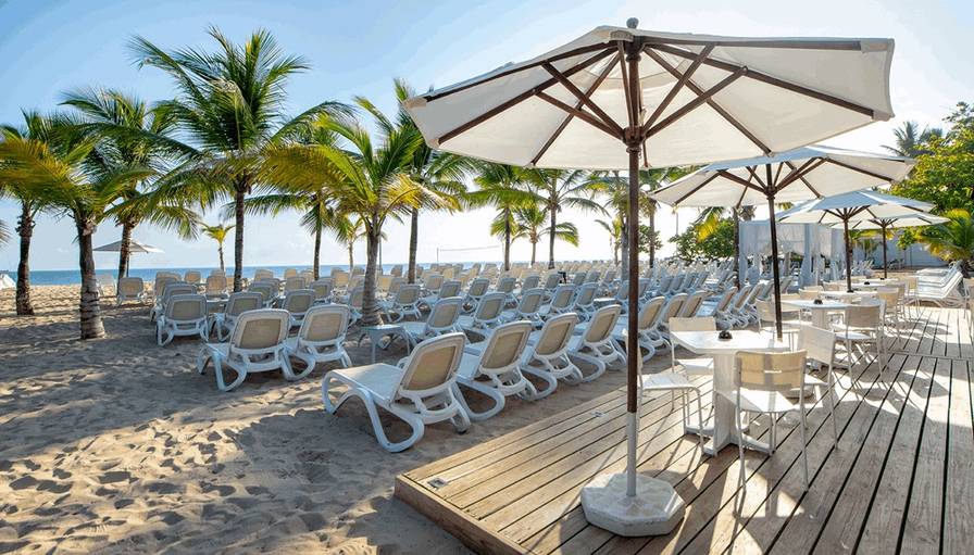 Viva Wyndham Heavens Resort Day Pass