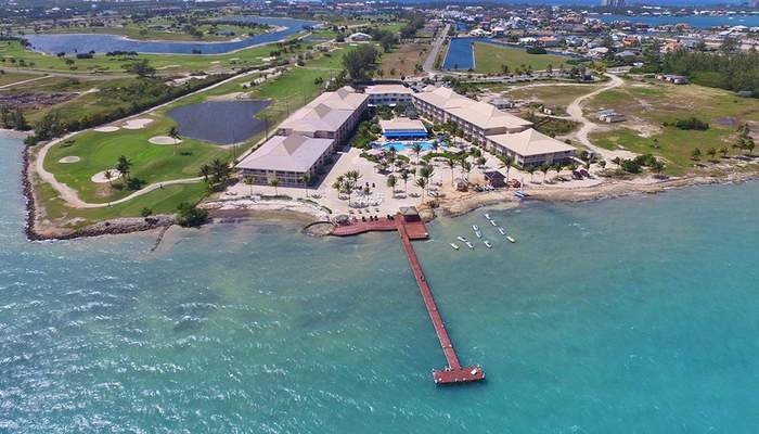 Holiday Inn Georgetown Resort for a Day Pass
