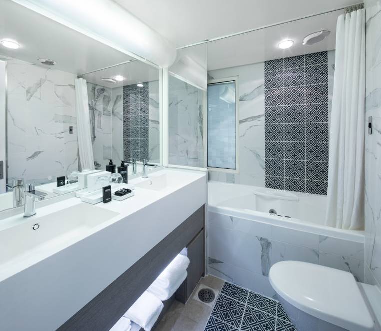 Celebrity Cabin Category Celebrity Suite Image 7