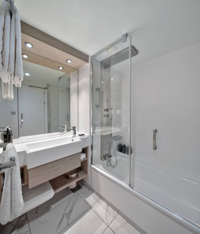 Celebrity Cabin Category Celebrity Suite Image 8